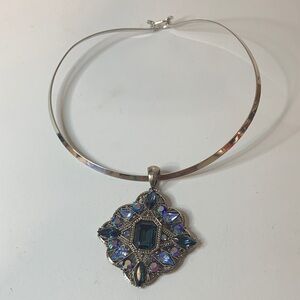 Elegant Silver and Blue Pendant Necklace